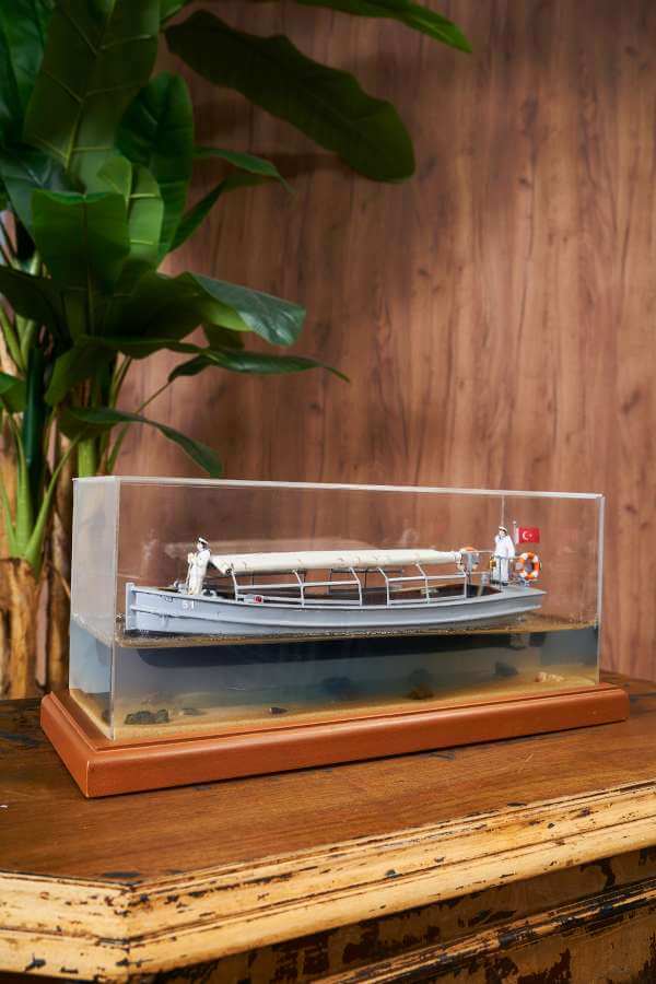 Sailing Boat Model 